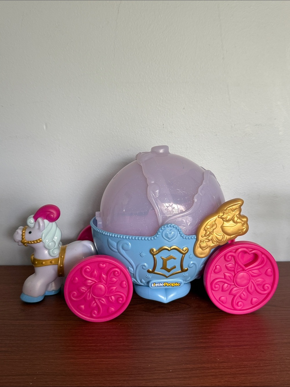 Fisher Price Little People Musical  Cinderella Princess Carriage with Horse 2015